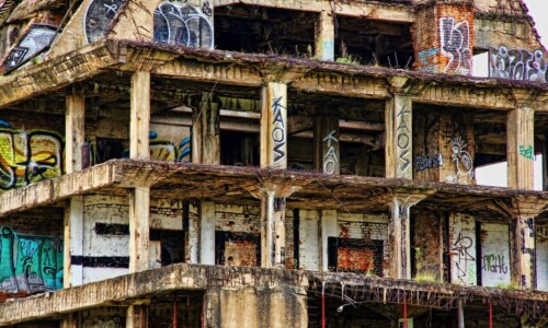 Deserted Hotel ALT
